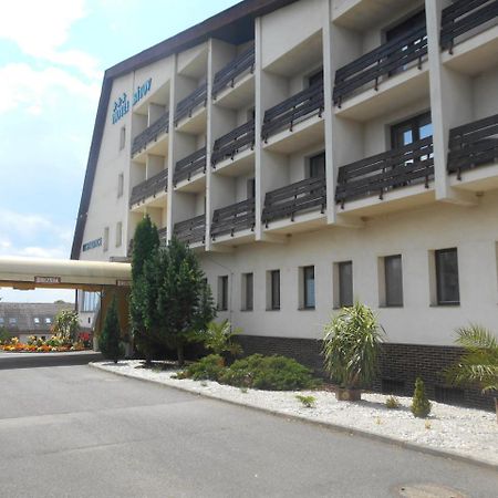 Hotel Bitov Luaran gambar