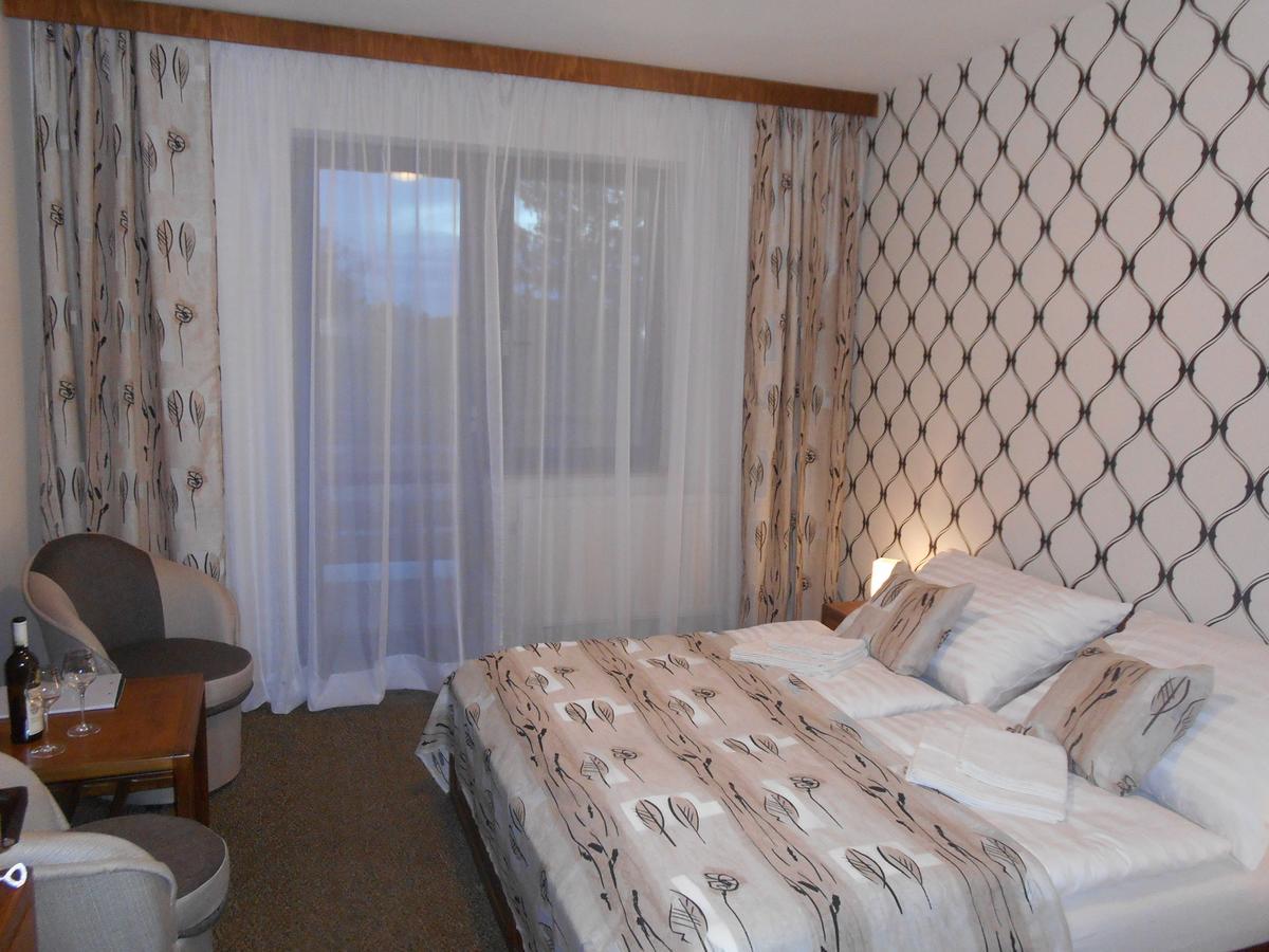 Hotel Bitov Luaran gambar