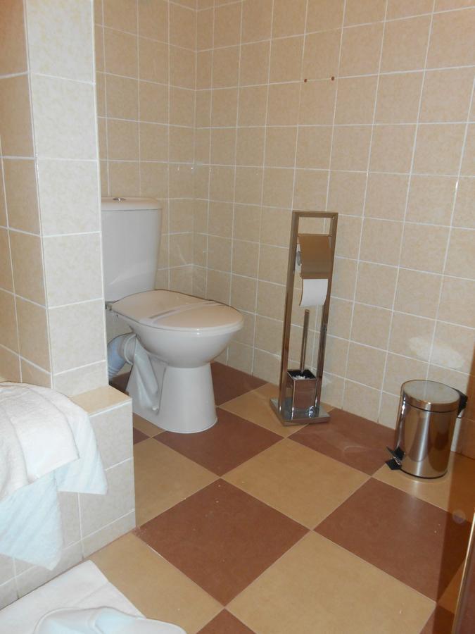 Hotel Bitov Luaran gambar