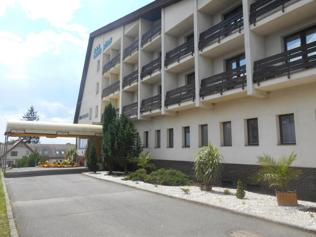 Hotel Bitov Luaran gambar