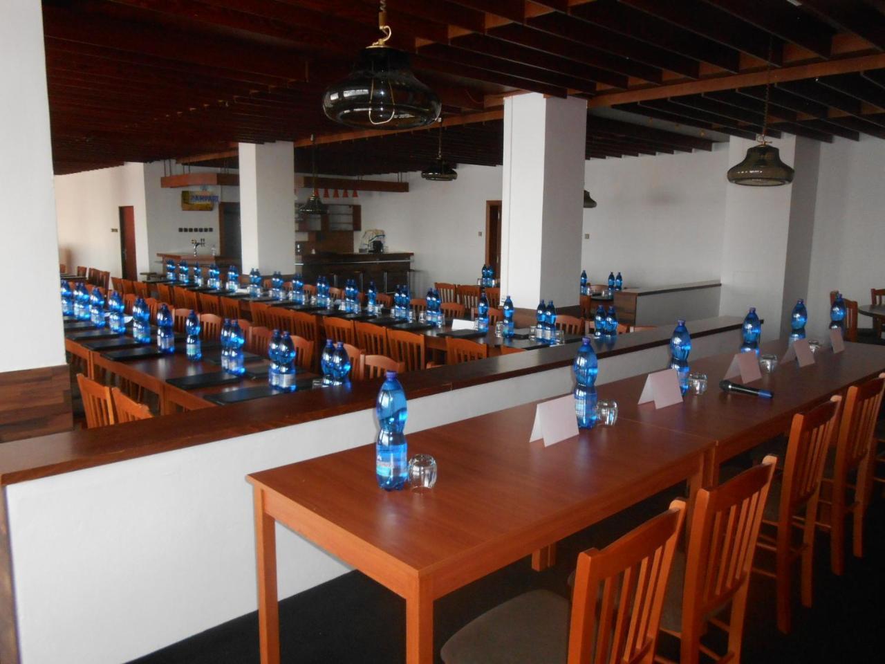 Hotel Bitov Luaran gambar