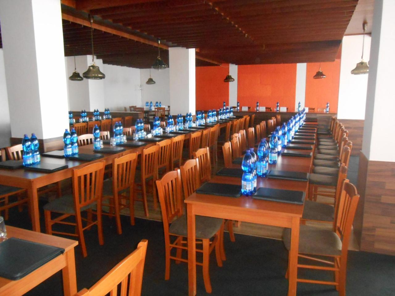 Hotel Bitov Luaran gambar