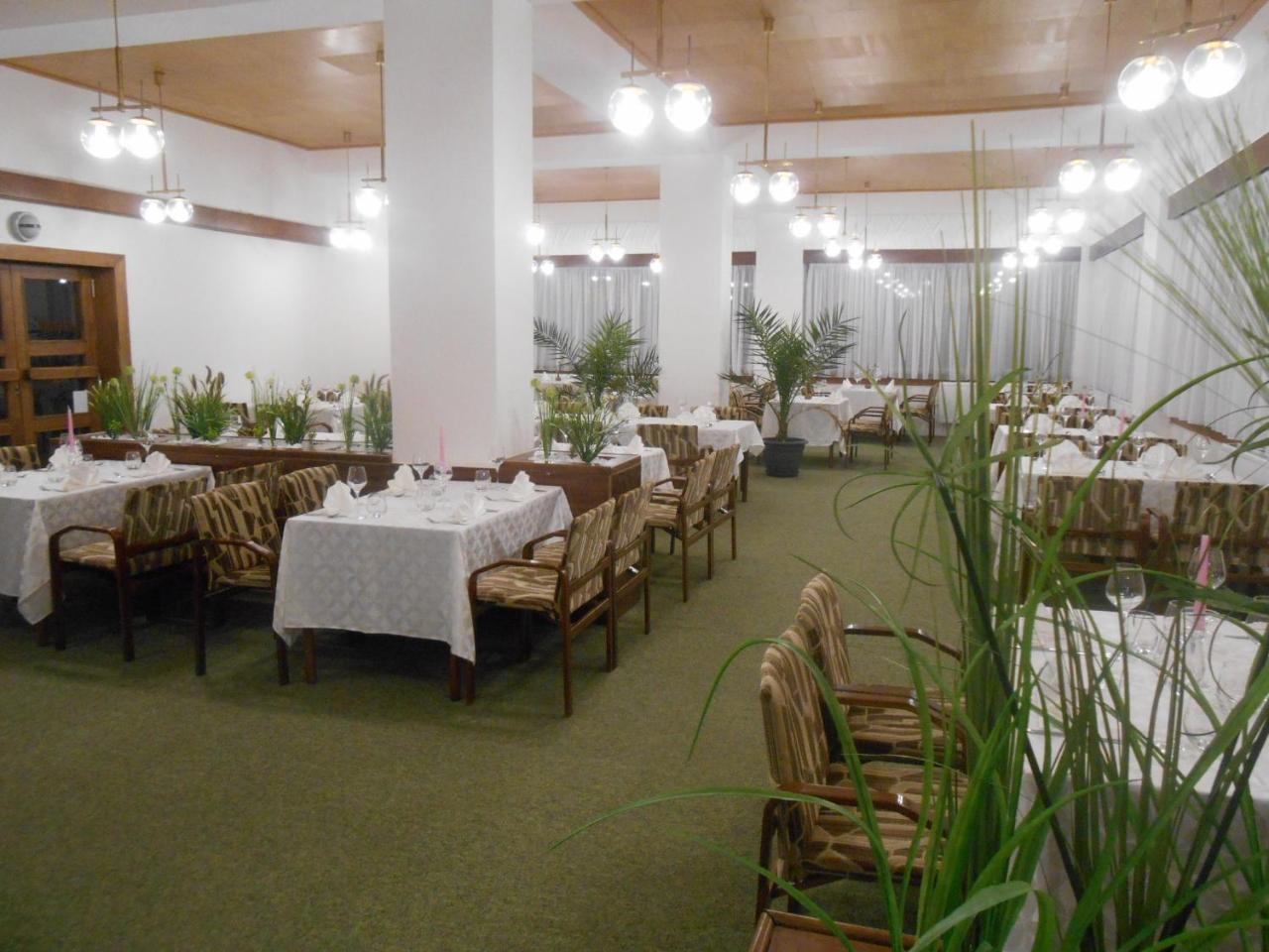Hotel Bitov Luaran gambar