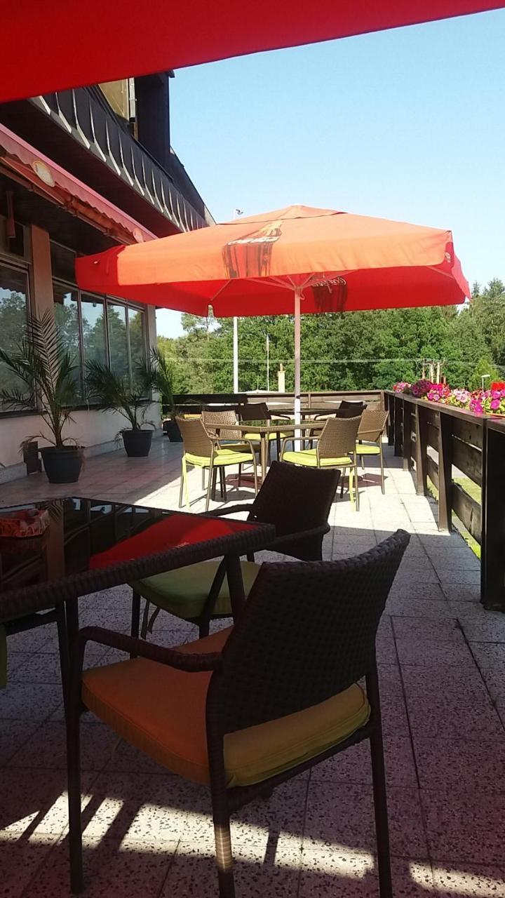 Hotel Bitov Luaran gambar